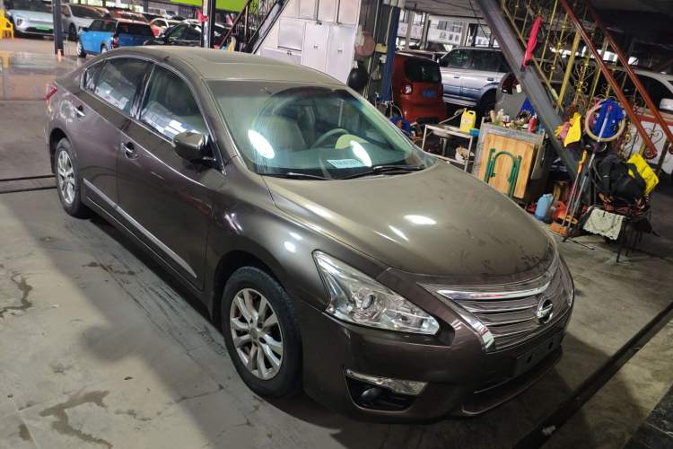 Used Nissan Teana 2013 2.0L XL Comfort Edition Front Right 45 Deg
