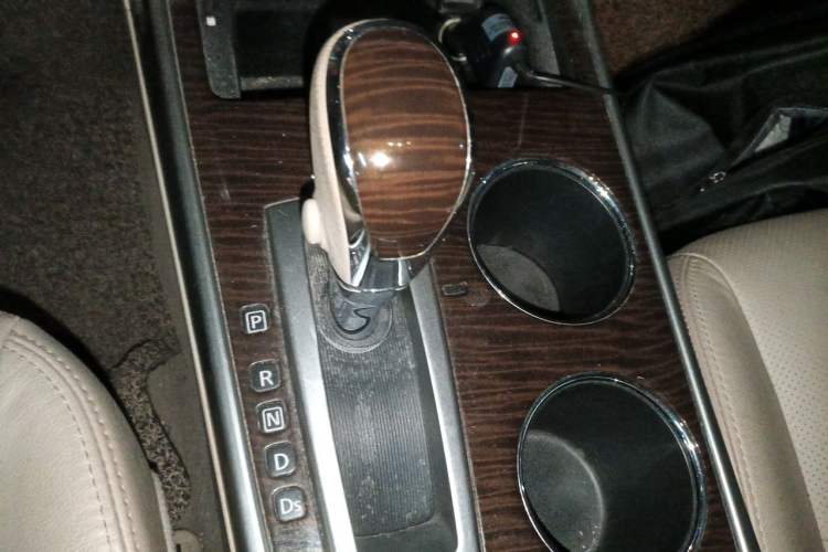 Used Nissan Teana 2013 2.0L XL Comfort Edition Gear Lever