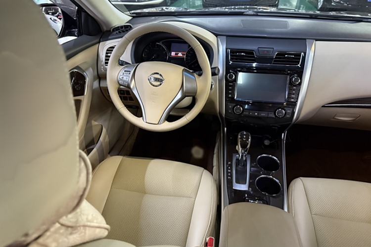 Used Nissan Teana 2013 2.0L XE Fashion Edition Interior 2