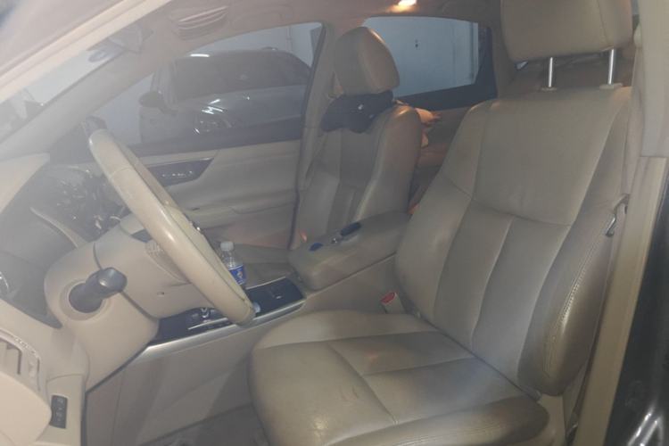 Used Nissan Teana 2013 2.0L XL Comfort Edition Interior 3