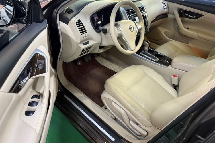 Used Nissan Teana 2013 2.0L XE Fashion Edition Interior 4