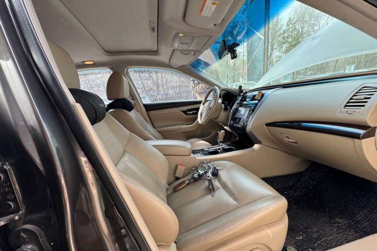 Used Nissan Teana 2013 2.0L XL-NAVI Smart Navigation Edition Interior 8