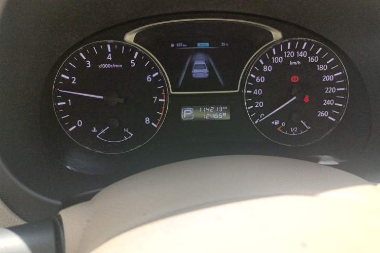 Used Nissan Teana 2013 2.0L XL Comfort Edition Odometer Close Up