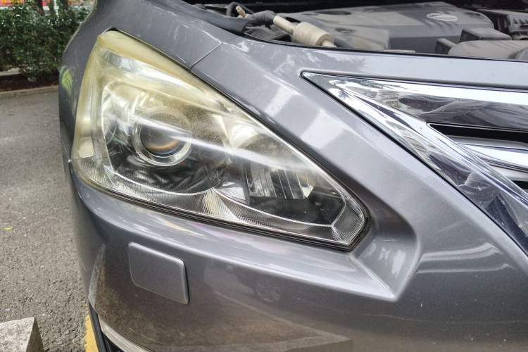 Used Nissan Teana 2013 2.5L XL Leading Edition Right Front Headlight