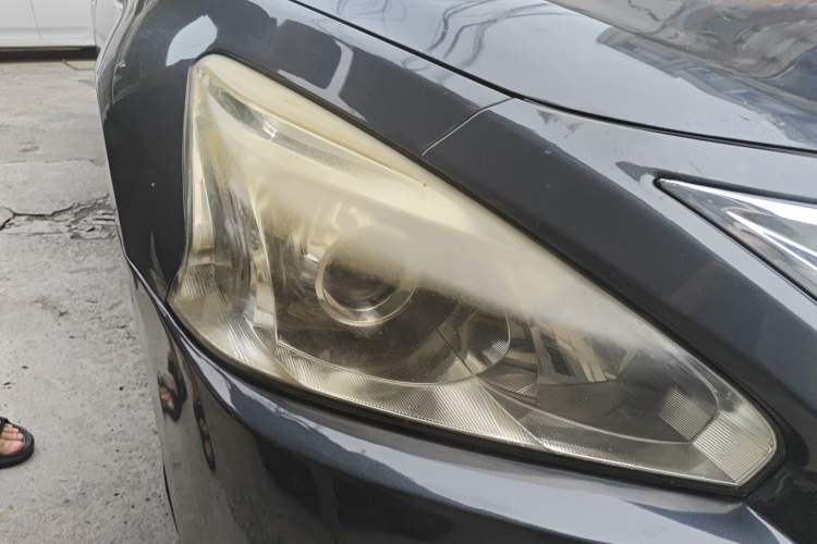 Used Nissan Teana 2013 2.0L XL Comfort Edition Right Front Headlight