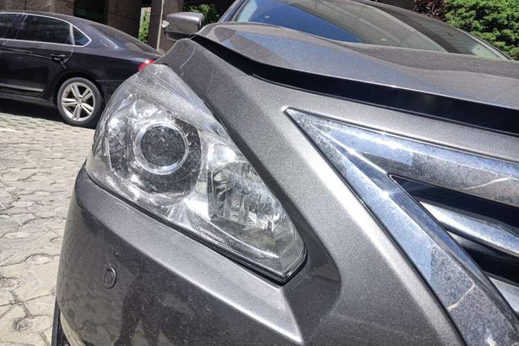 Used Nissan Teana 2013 2.0L XL Comfort Edition Right Front Headlight