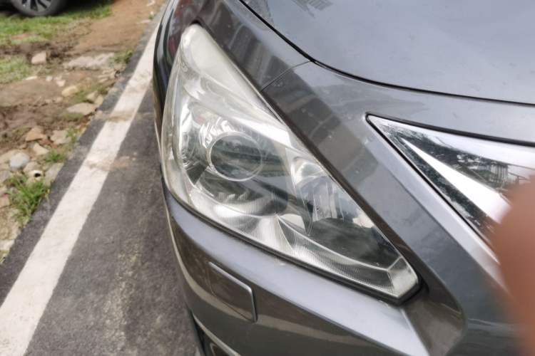 Used Nissan Teana 2013 2.5L XL Leading Edition Right Front Headlight