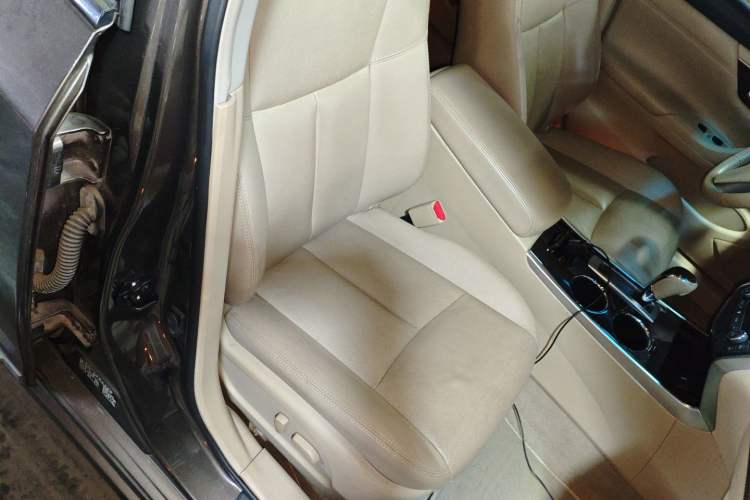 Used Nissan Teana 2013 2.0L XL Comfort Edition Right Front Seat