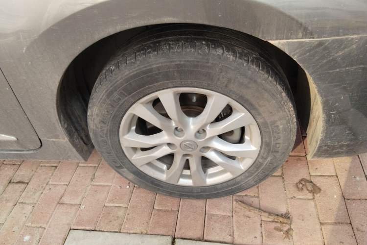 Used Nissan Teana 2013 2.0L XL Comfort Edition Right Front Wheel Hub