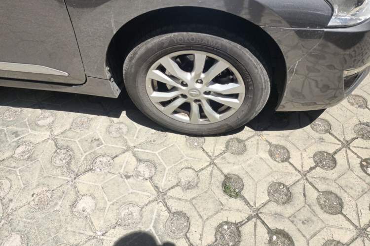Used Nissan Teana 2013 2.0L XL Comfort Edition Right Front Wheel Hub
