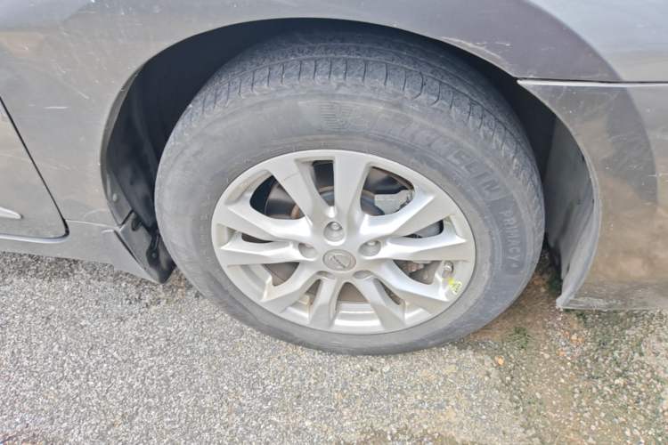 Used Nissan Teana 2013 2.0L XL Comfort Edition Right Front Wheel Hub