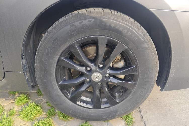 Used Nissan Teana 2013 2.0L XL Comfort Edition Right Front Wheel Hub