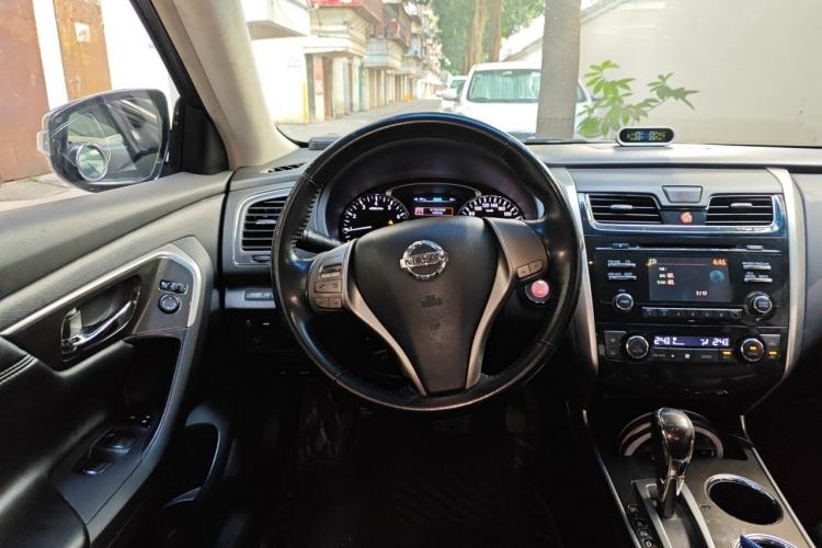 Used Nissan Teana 2013 2.0L XL Comfort Edition Steering Wheel