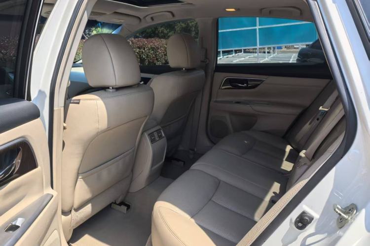 Used Nissan Teana 2013 2.0L XL Comfort Edition Interior 2