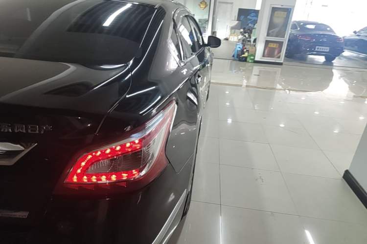 Used Nissan Teana 2013 2.0L XL Comfort Edition Right Rear Taillight