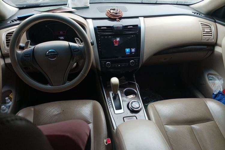 Used Nissan Teana 2013 2.5L XL Leading Edition Center Console
