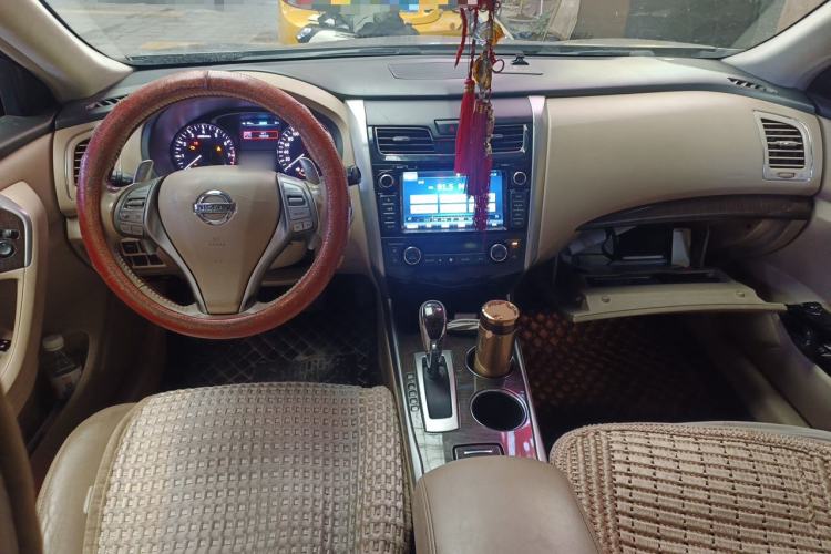 Used Nissan Teana 2013 2.5L XL Leading Edition Center Console