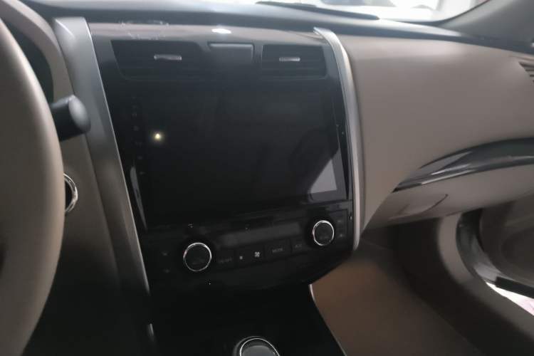 Used Nissan Teana 2013 2.0L XL Comfort Edition Audio And AC Panel
