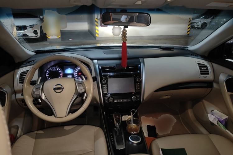 Used Nissan Teana 2013 2.5L XL Leading Edition Center Console