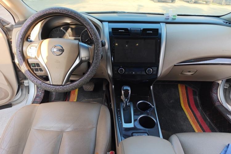 Used Nissan Teana 2013 2.0L XL Comfort Edition Center Console