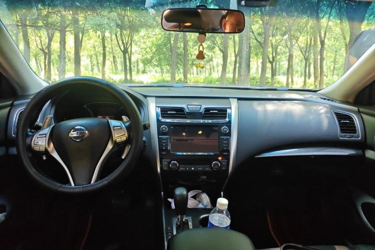 Used Nissan Teana 2013 2.5L XL Leading Edition Center Console