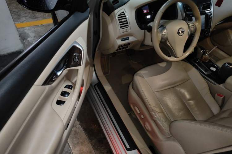 Used Nissan Teana 2013 2.5L XL Leading Edition Driver Seat