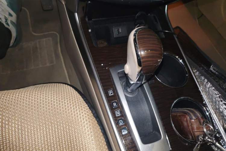 Used Nissan Teana 2013 2.0L XL Comfort Edition Gear Lever