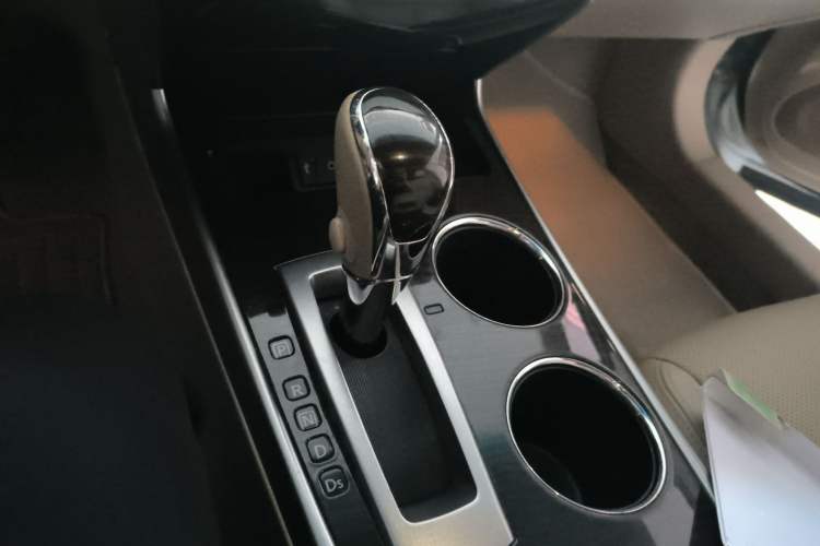 Used Nissan Teana 2013 2.0L XL Comfort Edition Gear Lever