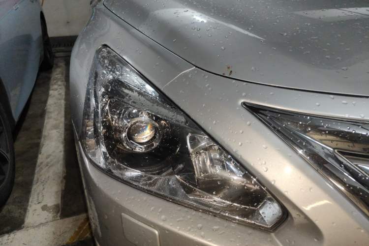 Used Nissan Teana 2013 2.5L XL Leading Edition Right Front Headlight