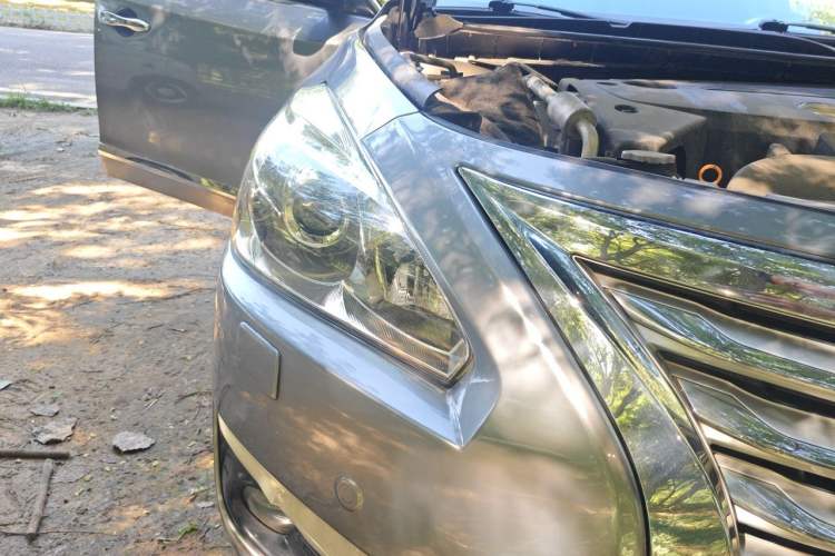 Used Nissan Teana 2013 2.5L XL Leading Edition Right Front Headlight