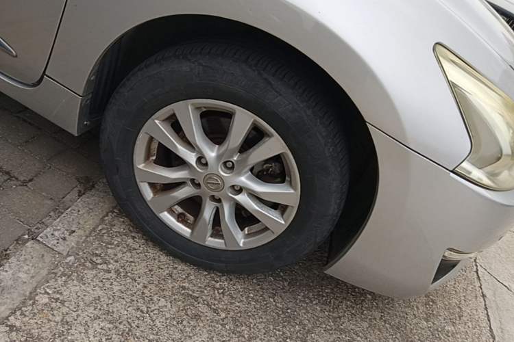 Used Nissan Teana 2013 2.0L XL Comfort Edition Right Front Wheel Hub