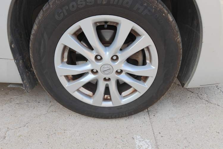 Used Nissan Teana 2013 2.0L XL Comfort Edition Right Front Wheel Hub