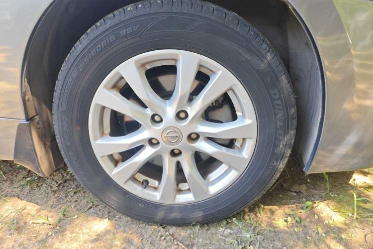 Used Nissan Teana 2013 2.5L XL Leading Edition Right Front Wheel Hub