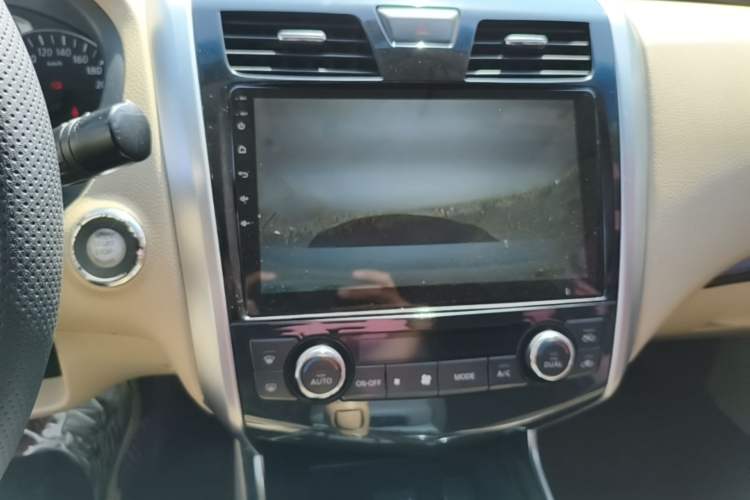 Used Nissan Teana 2013 2.5L XL Leading Edition Audio And AC Panel