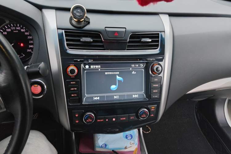 Used Nissan Teana 2013 2.0L XL Comfort Edition Audio And AC Panel