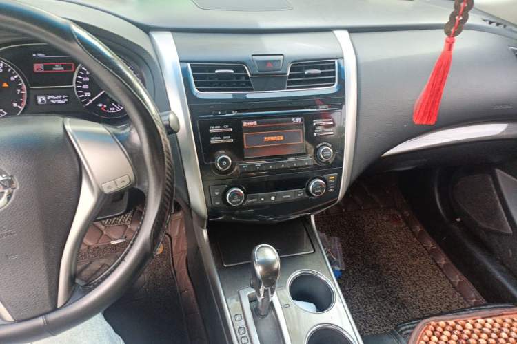 Used Nissan Teana 2013 2.0L XL Comfort Edition Audio And AC Panel