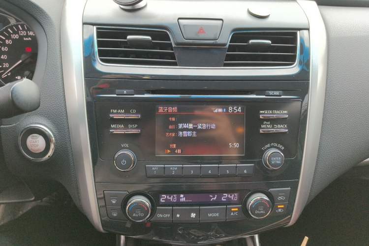 Used Nissan Teana 2013 2.0L XL Comfort Edition Audio And AC Panel