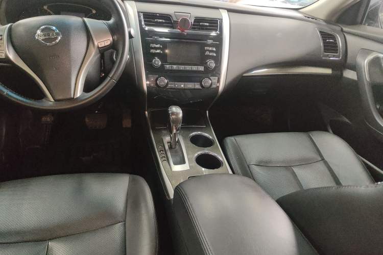 Used Nissan Teana 2013 2.0L XL Comfort Edition Audio And AC Panel