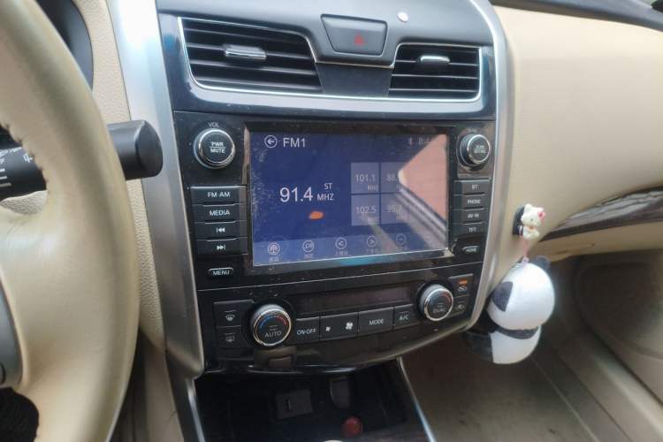 Used Nissan Teana 2013 2.0L XL Comfort Edition Audio And AC Panel