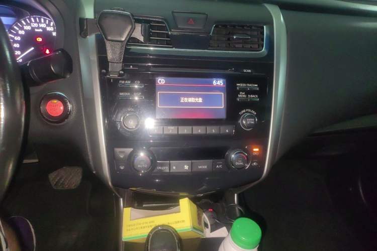Used Nissan Teana 2013 2.0L XL Comfort Edition Audio And AC Panel