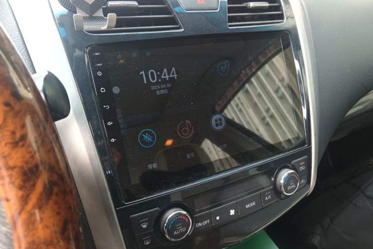 Used Nissan Teana 2013 2.0L XL Comfort Edition Audio And AC Panel