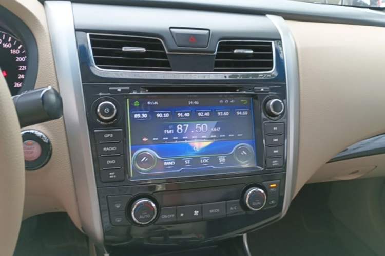 Used Nissan Teana 2013 2.0L XL Comfort Edition Audio And AC Panel