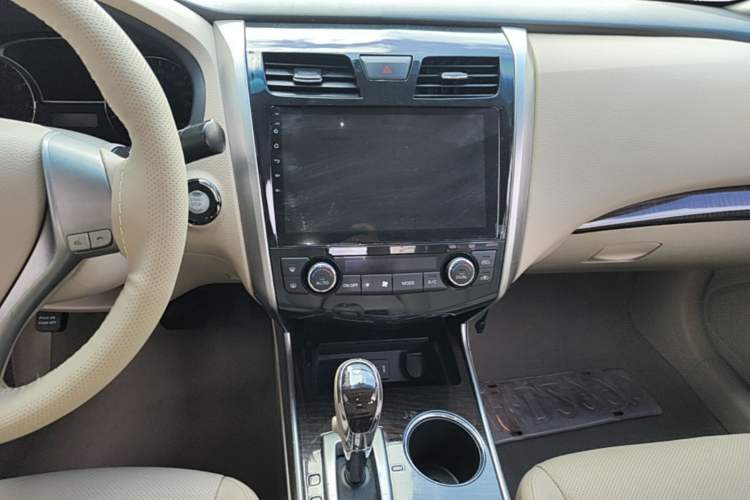 Used Nissan Teana 2013 2.0L XL Comfort Edition Audio And AC Panel