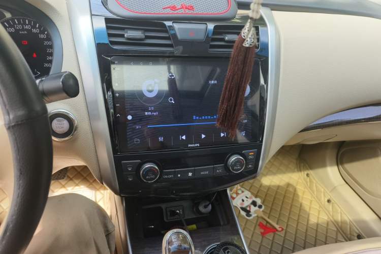 Used Nissan Teana 2013 2.0L XL Comfort Edition Audio And AC Panel