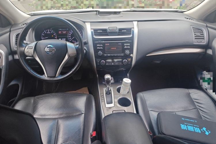 Used Nissan Teana 2013 2.0L XL Comfort Edition Center Console