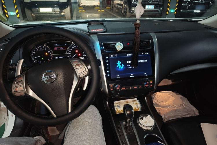 Used Nissan Teana 2013 2.5L XL Leading Edition Center Console