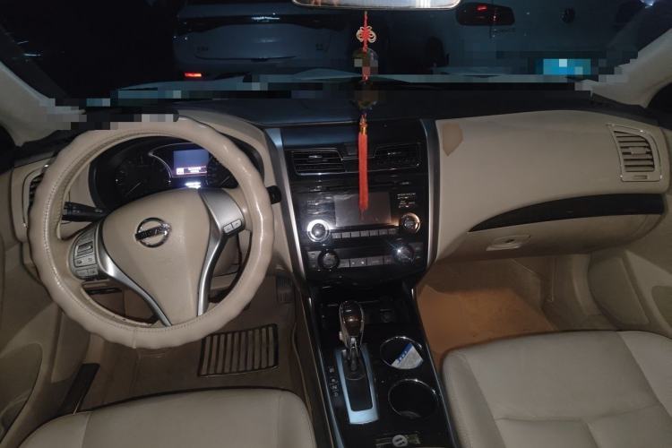 Used Nissan Teana 2013 2.0L XL Comfort Edition Center Console