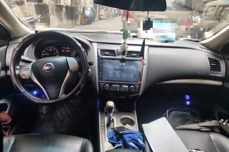Used Nissan Teana 2013 2.0L XL Comfort Edition Center Console
