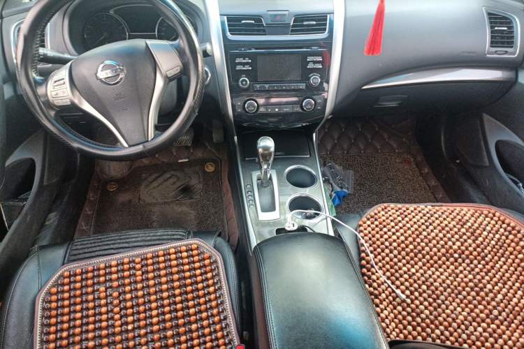 Used Nissan Teana 2013 2.0L XL Comfort Edition Center Console
