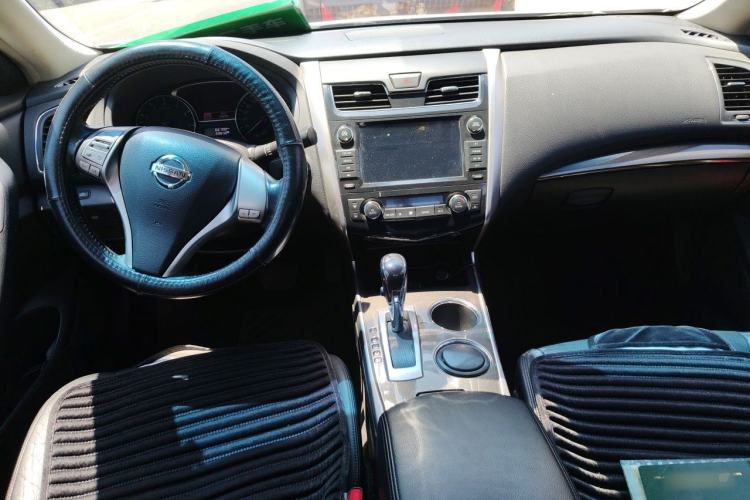 Used Nissan Teana 2013 2.0L XL Comfort Edition Center Console